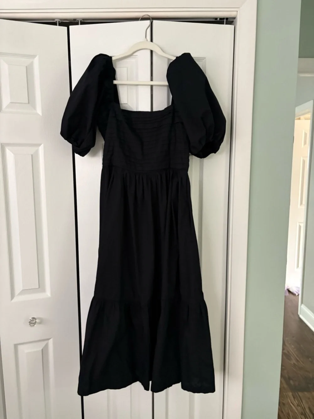 Abercrombie & Fitch Black Puff-Sleeve Square-Neck Midi Dress - Picture 1 of 2